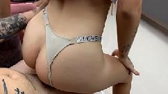 A esposa do meu amigo é uma verdadeira vagabunda e me pede para fodê-la sem dó com muita força até eu gozar dentro dela hl