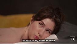 A massagem se transformou suavemente em sexo lésbico 4k hd tim team